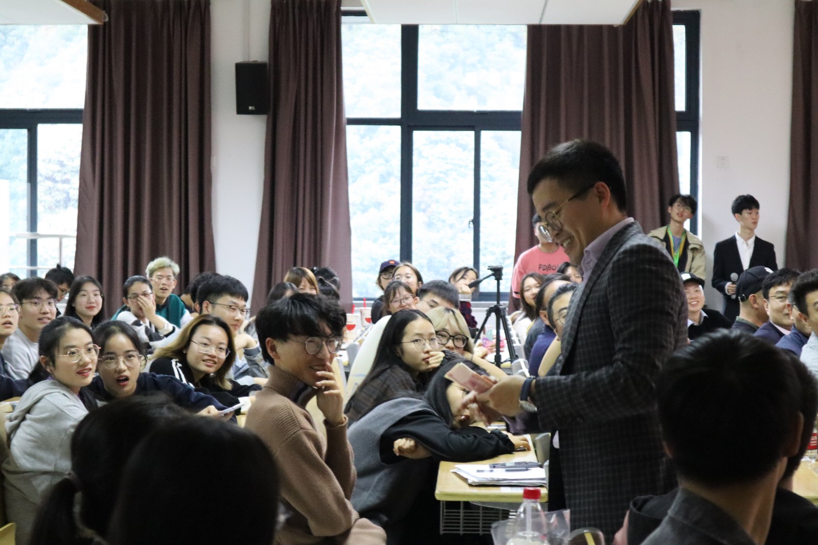 1605829608774283.jpg 1605829608774283.jpg